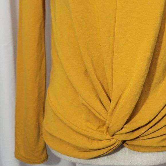 Cable and gauge front knot blouse - Picture 4 of 9